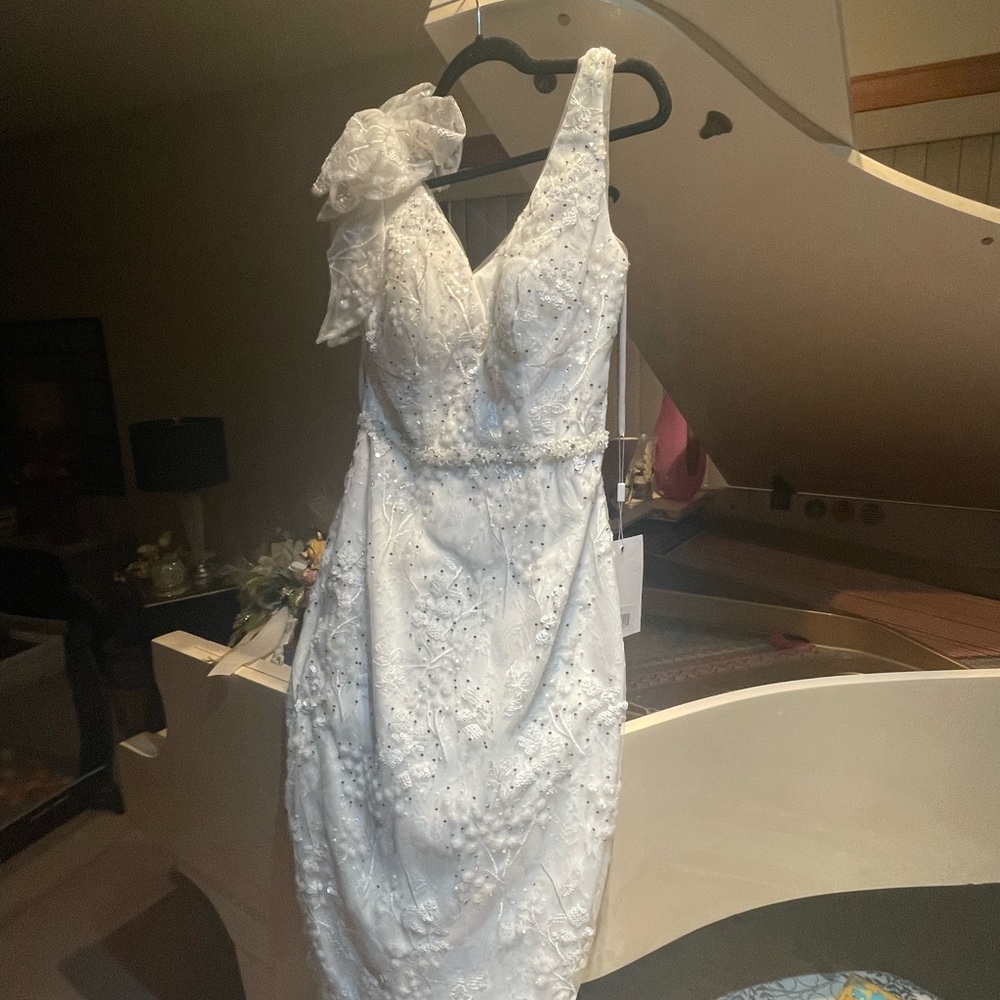 Mac Duggal White Embellished Tiered Gown Plunge Neckline Bridal Wedding Dress 2